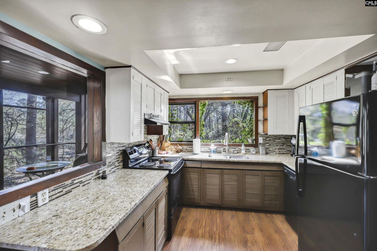 7331 Creekwood Drive  Photo 11