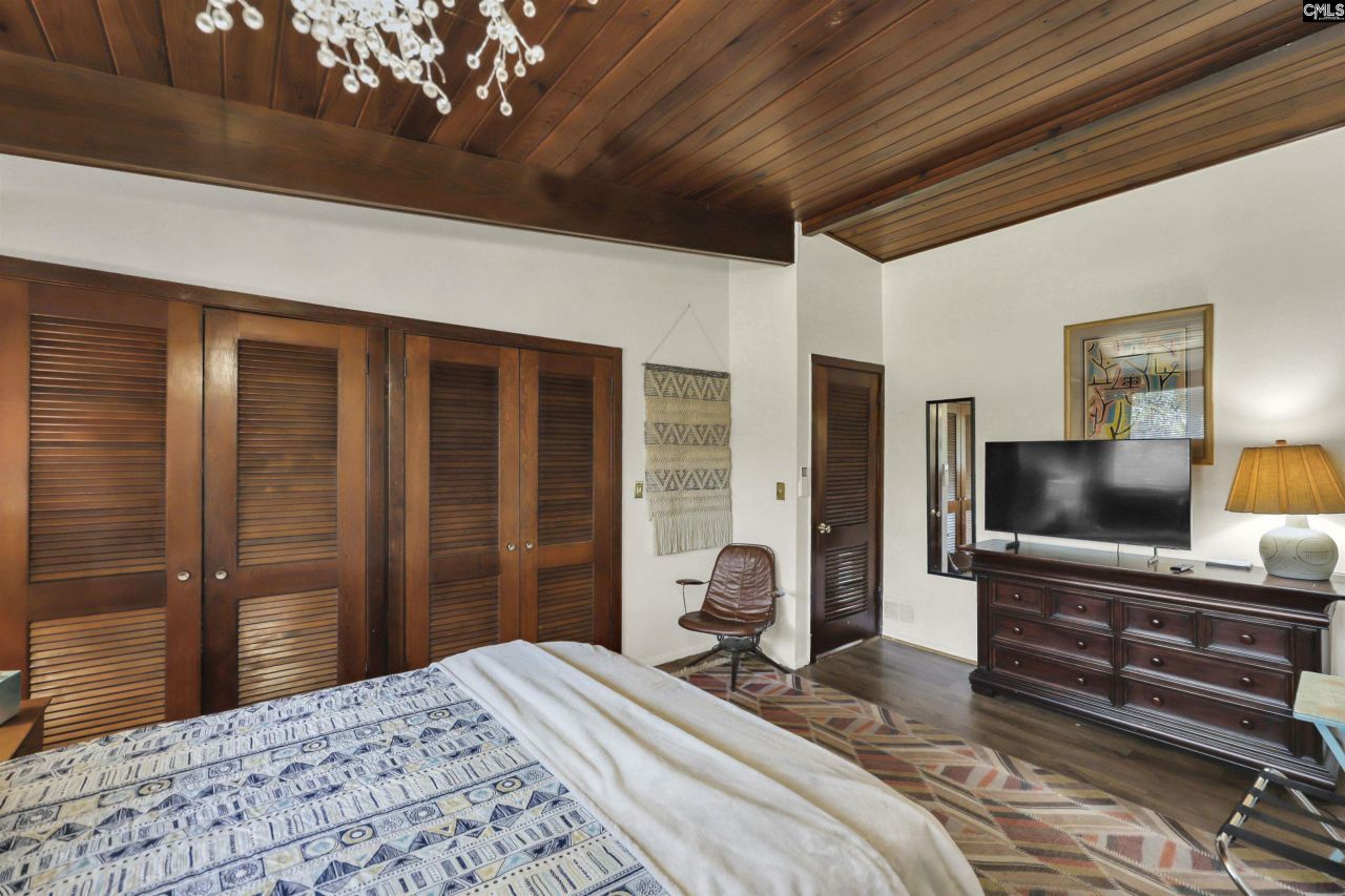 7331 Creekwood Drive  Photo 17