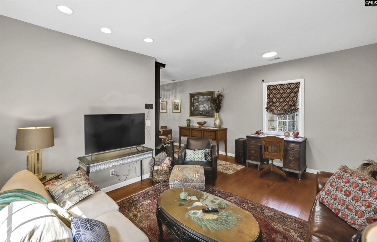 2505 Park Street  Photo 4