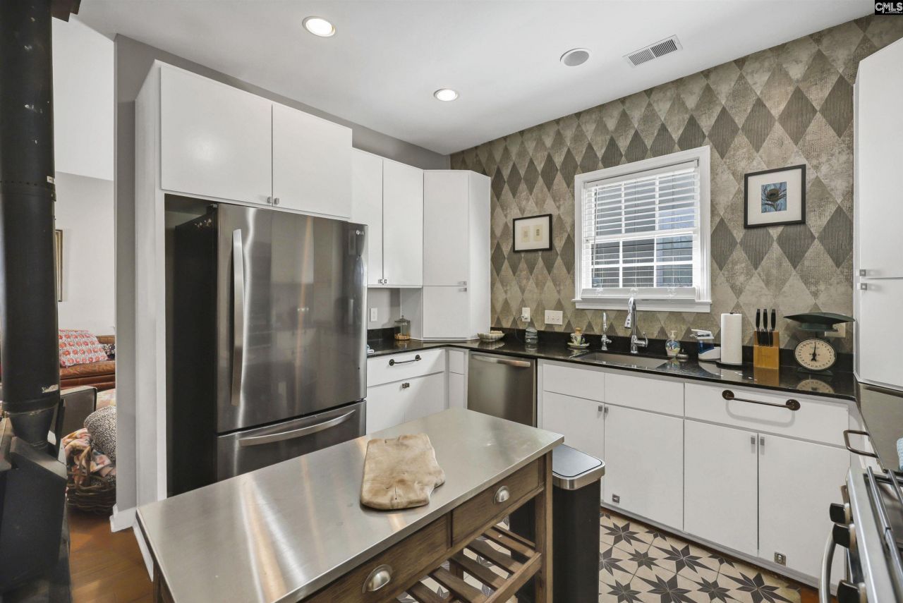 2505 Park Street  Photo 5