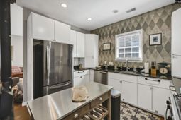 2505 Park Street  photo 4