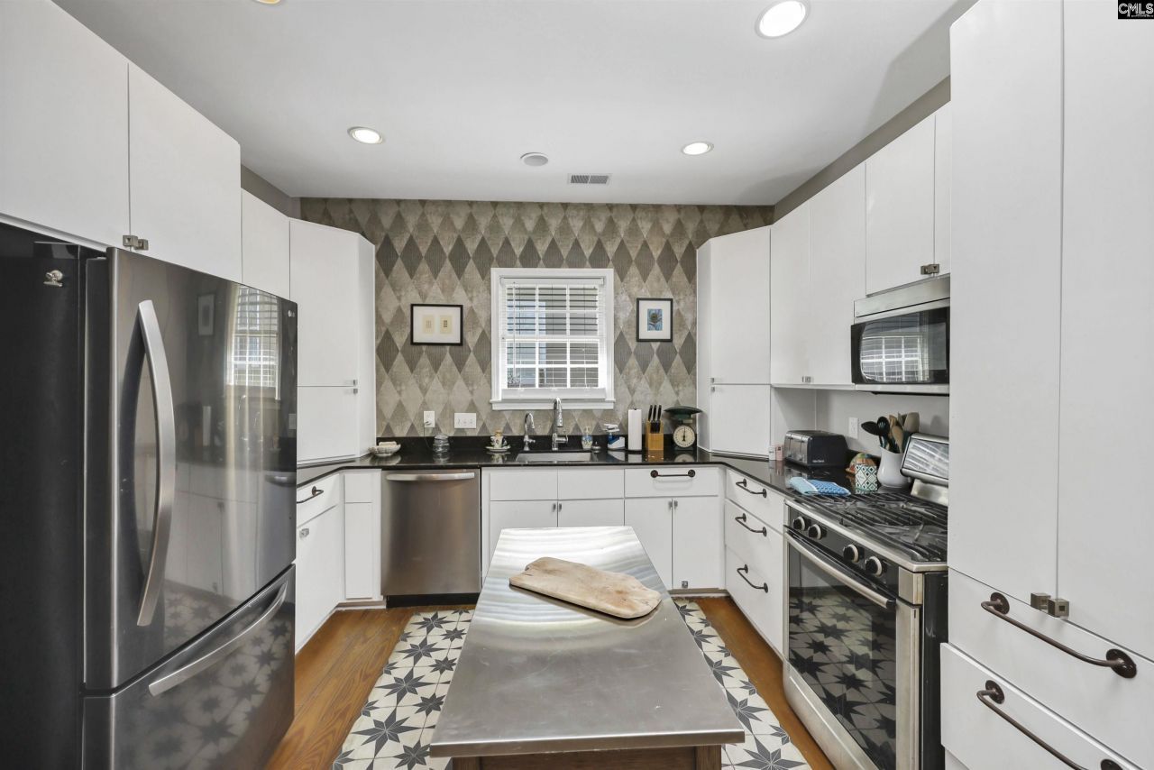 2505 Park Street  Photo 7