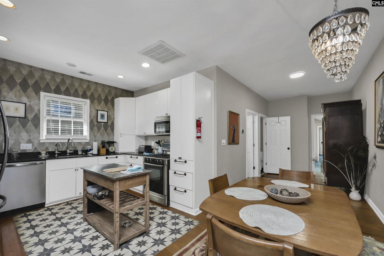 2505 Park Street  Photo 9