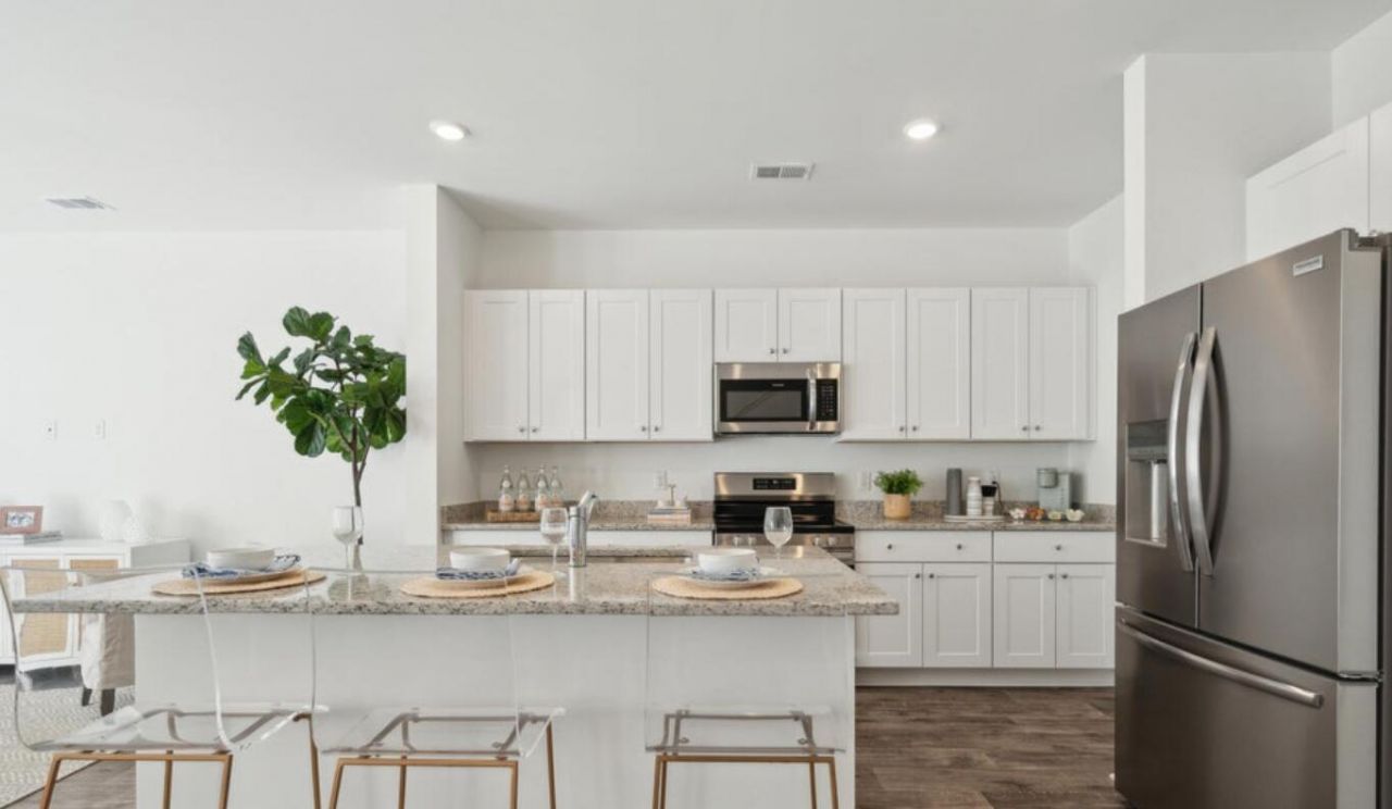 744 Ridgley Drive Photo 16