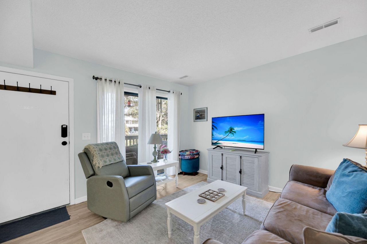 223 Sea Cloud Circle Photo 8