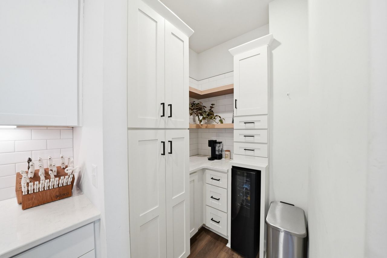 203 O'malley Drive Photo 7