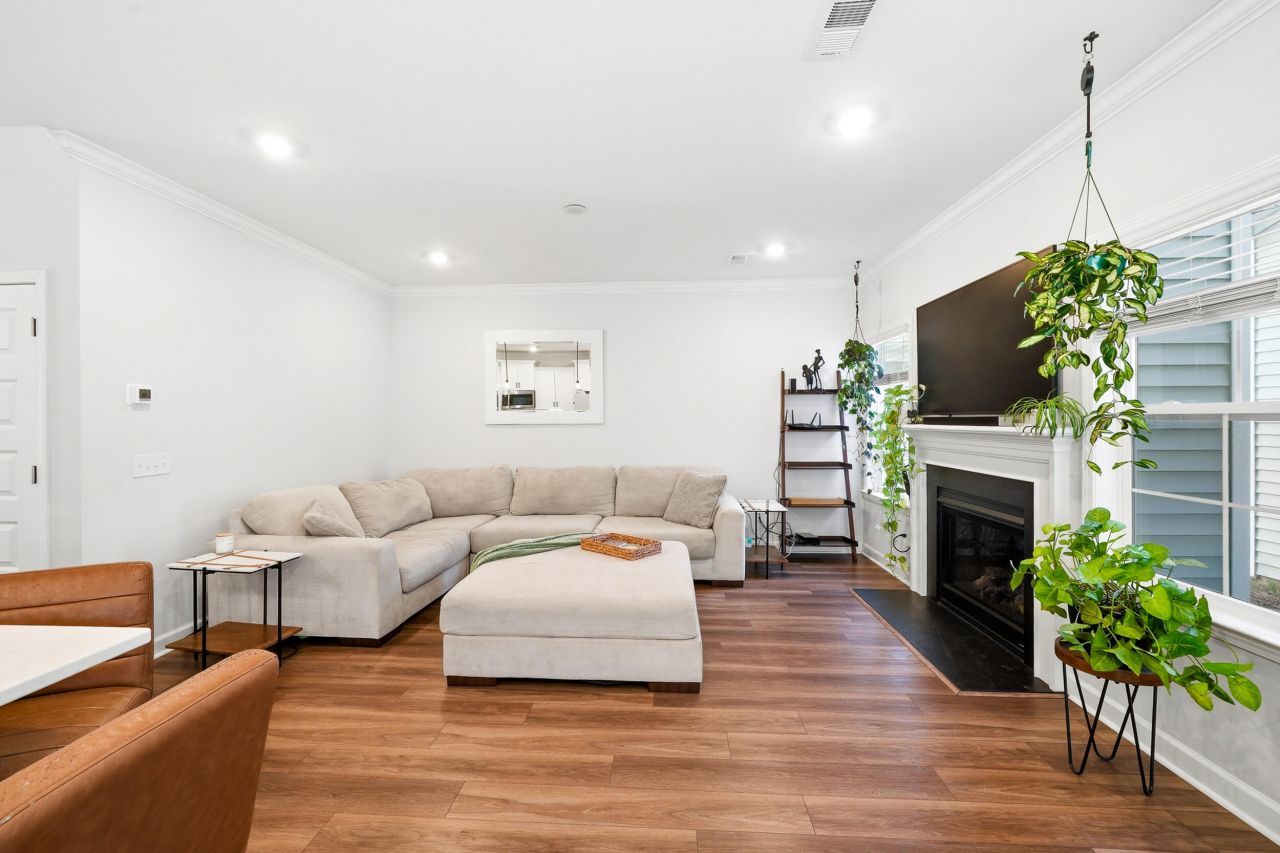 203 O'malley Drive Photo 9