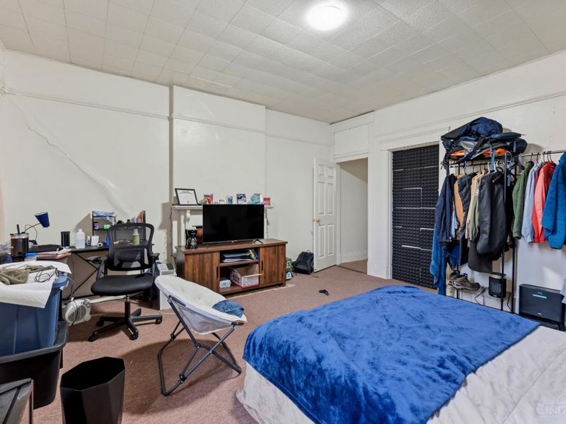 2308 W Clifton Avenue, Cincinnati, OH 45219 Photo 14