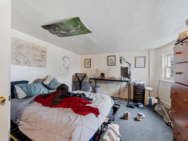2308 W Clifton Avenue, Cincinnati, OH 45219 Photo 18