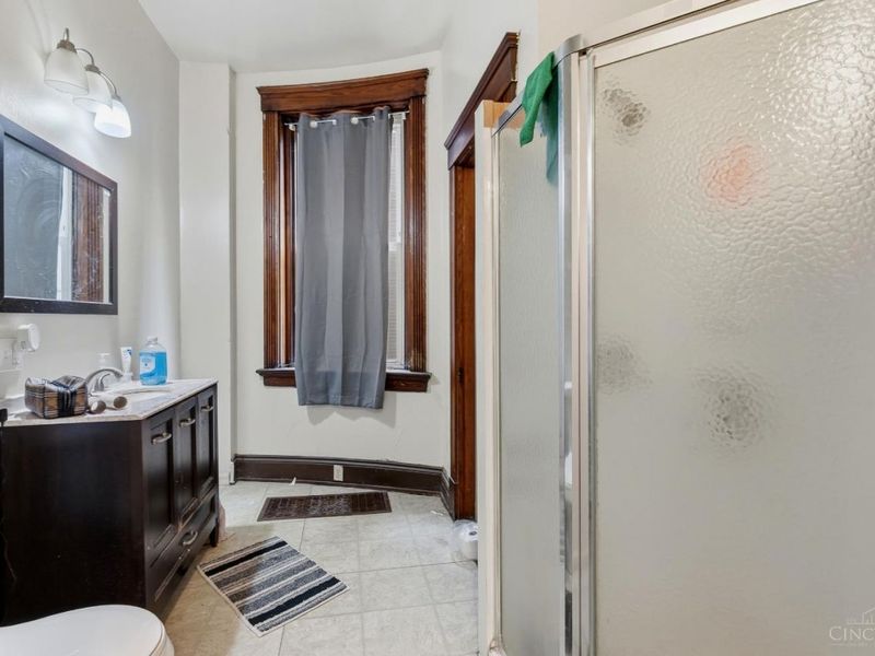 2308 W Clifton Avenue, Cincinnati, OH 45219 Photo 20