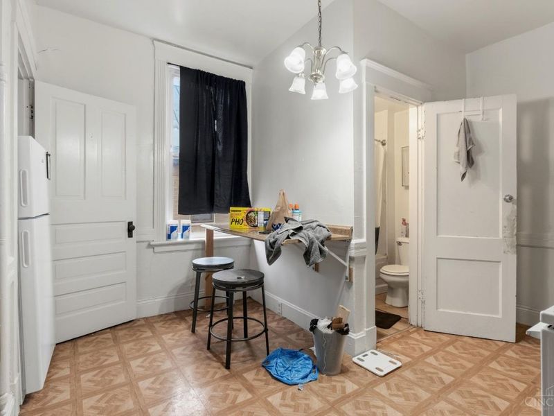 2308 W Clifton Avenue, Cincinnati, OH 45219 Photo 6