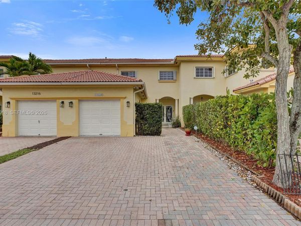 13220 SW 143rd Ter, Miami, FL 33186