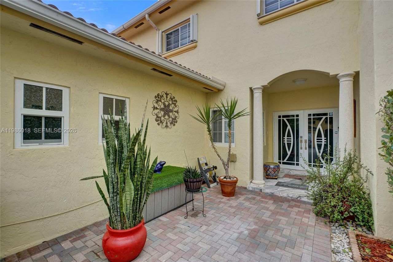 13220 SW 143rd Ter, Miami, FL 33186 Photo