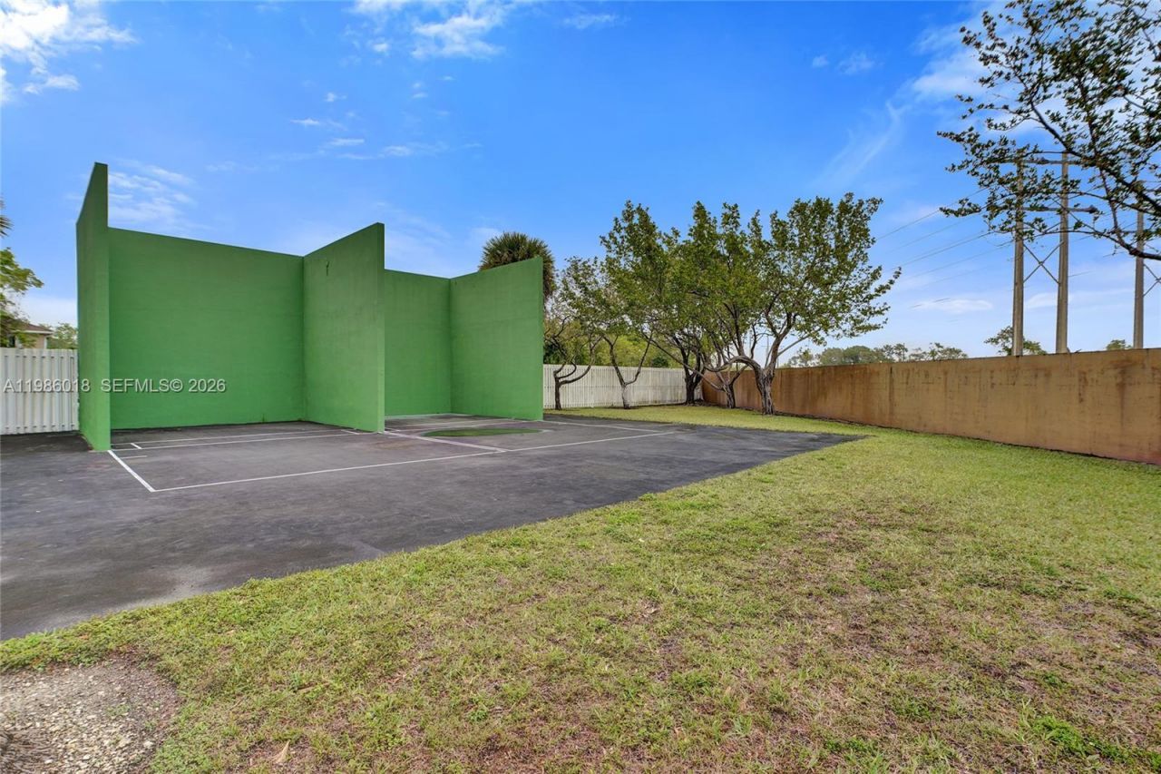 13220 SW 143rd Ter, Miami, FL 33186 Photo