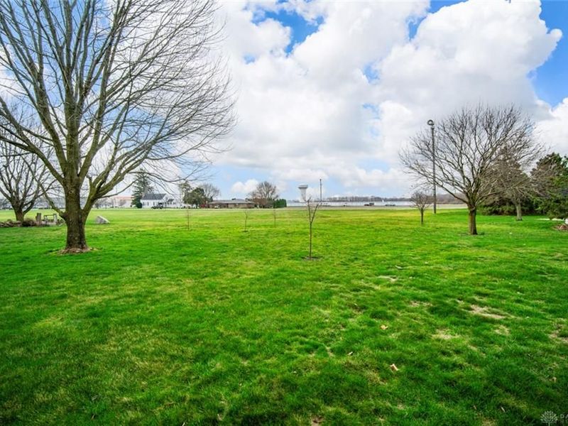 2113 Wilshire Drive, Piqua, OH 45356 Photo 4