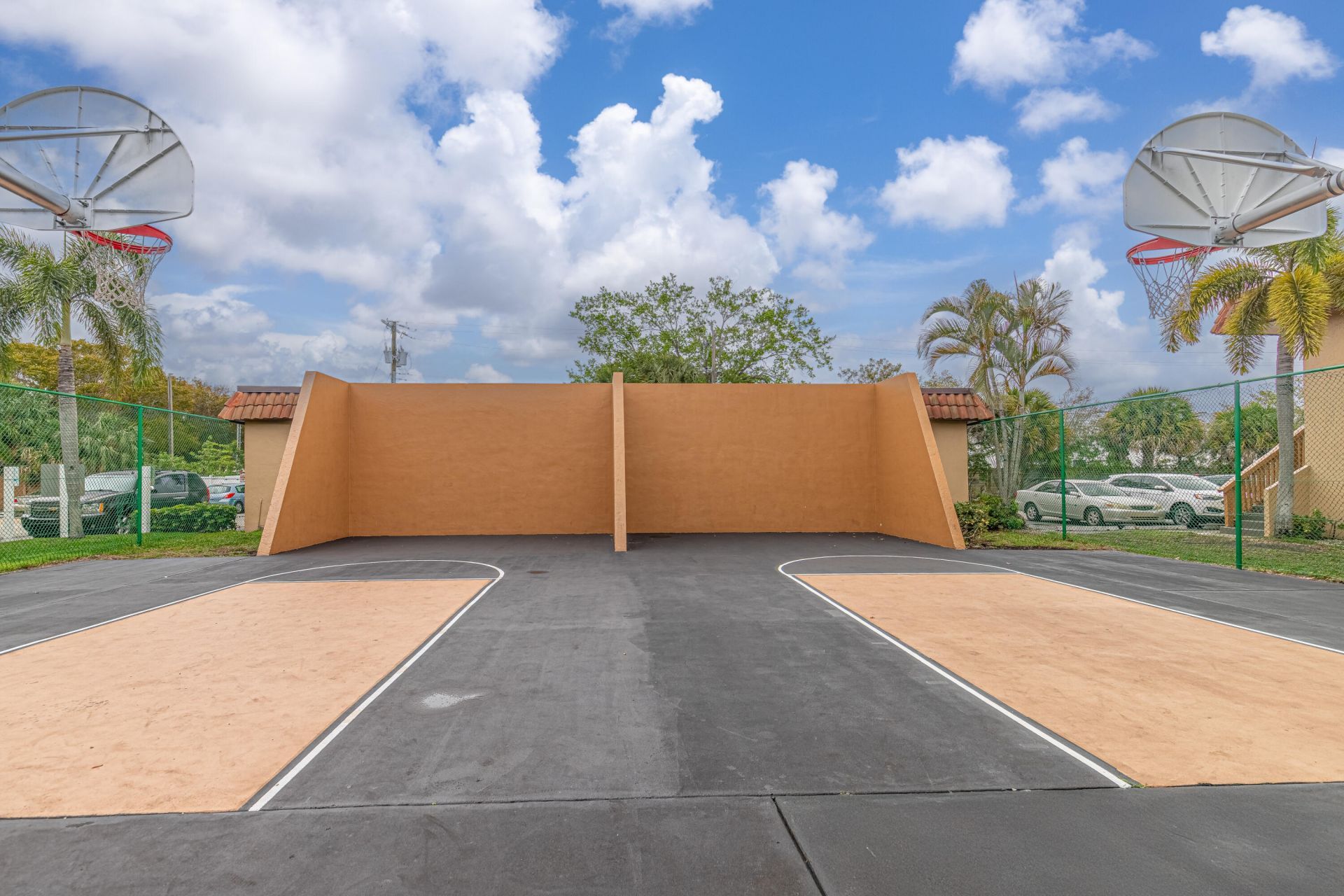 2800 NW 39th Way, Unit 204, Lauderdale Lakes, FL 33311 Photo