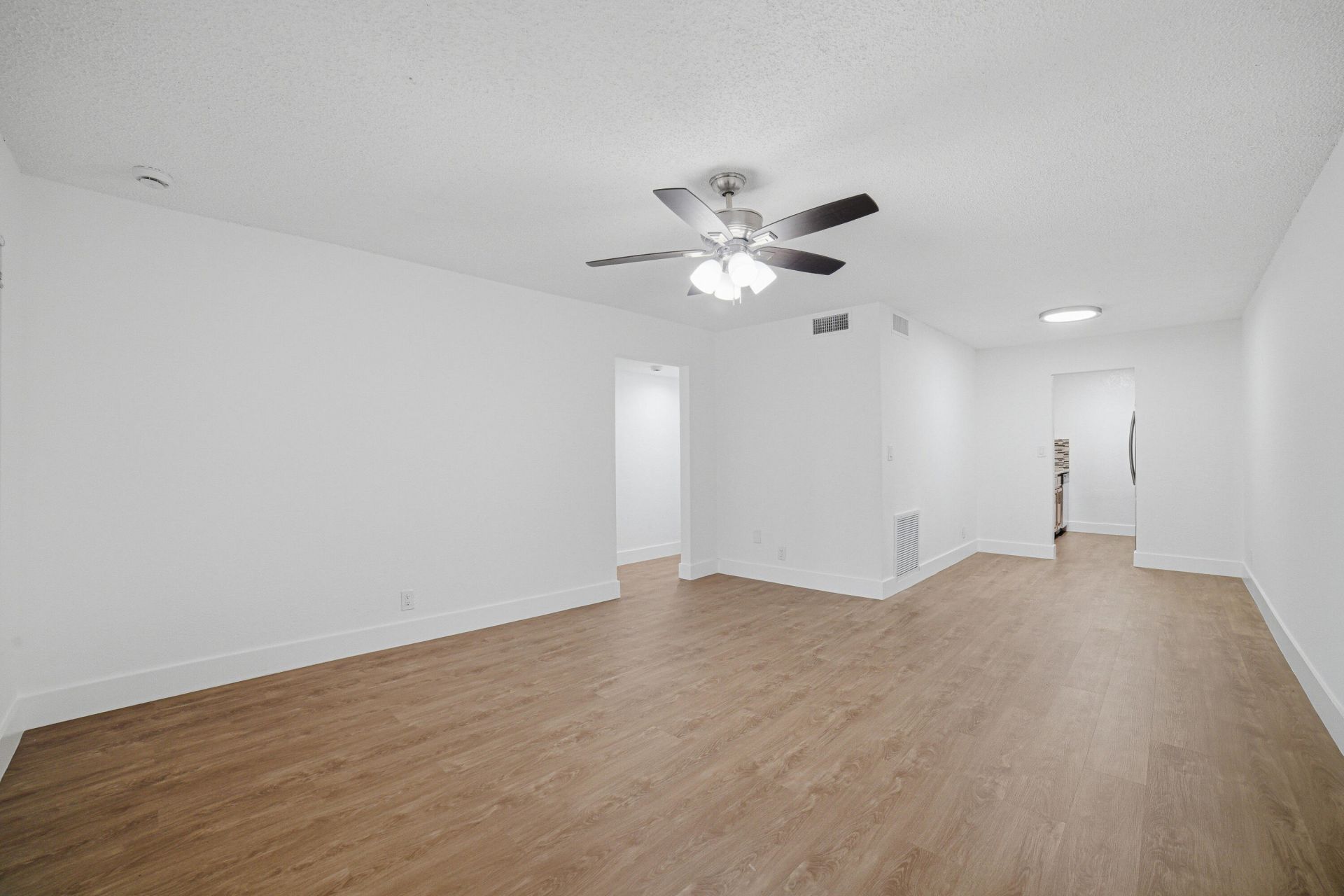 2800 NW 39th Way, Unit 204, Lauderdale Lakes, FL 33311 Photo