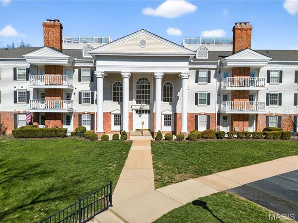 2323 Manor Grove Drive, Unit 5, Chesterfield, MO 63017