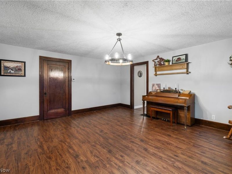 423 W Main Street, Dalton, OH 44618 Photo 3