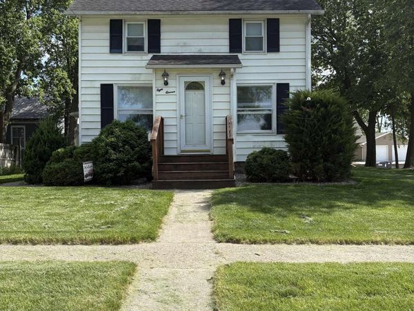 811 1st Avenue N, Clear Lake, IA 50428