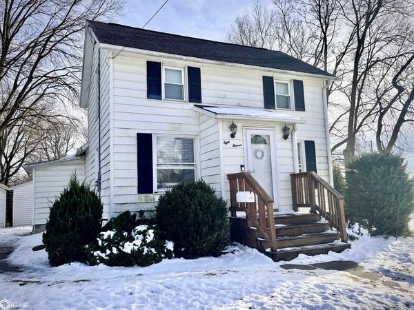 811 1st Avenue N, Clear Lake, IA 50428