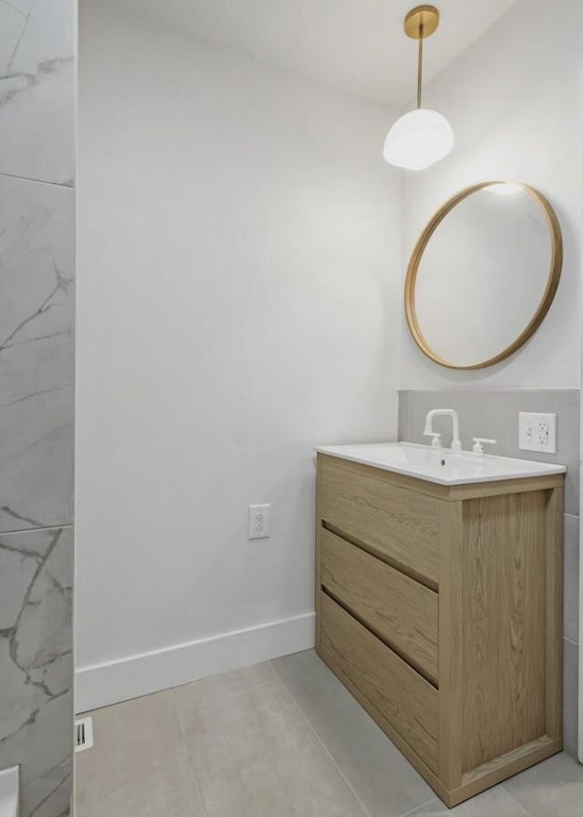 2679 Olympia Avenue Photo 12