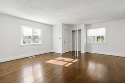 2679 Olympia Avenue photo 4