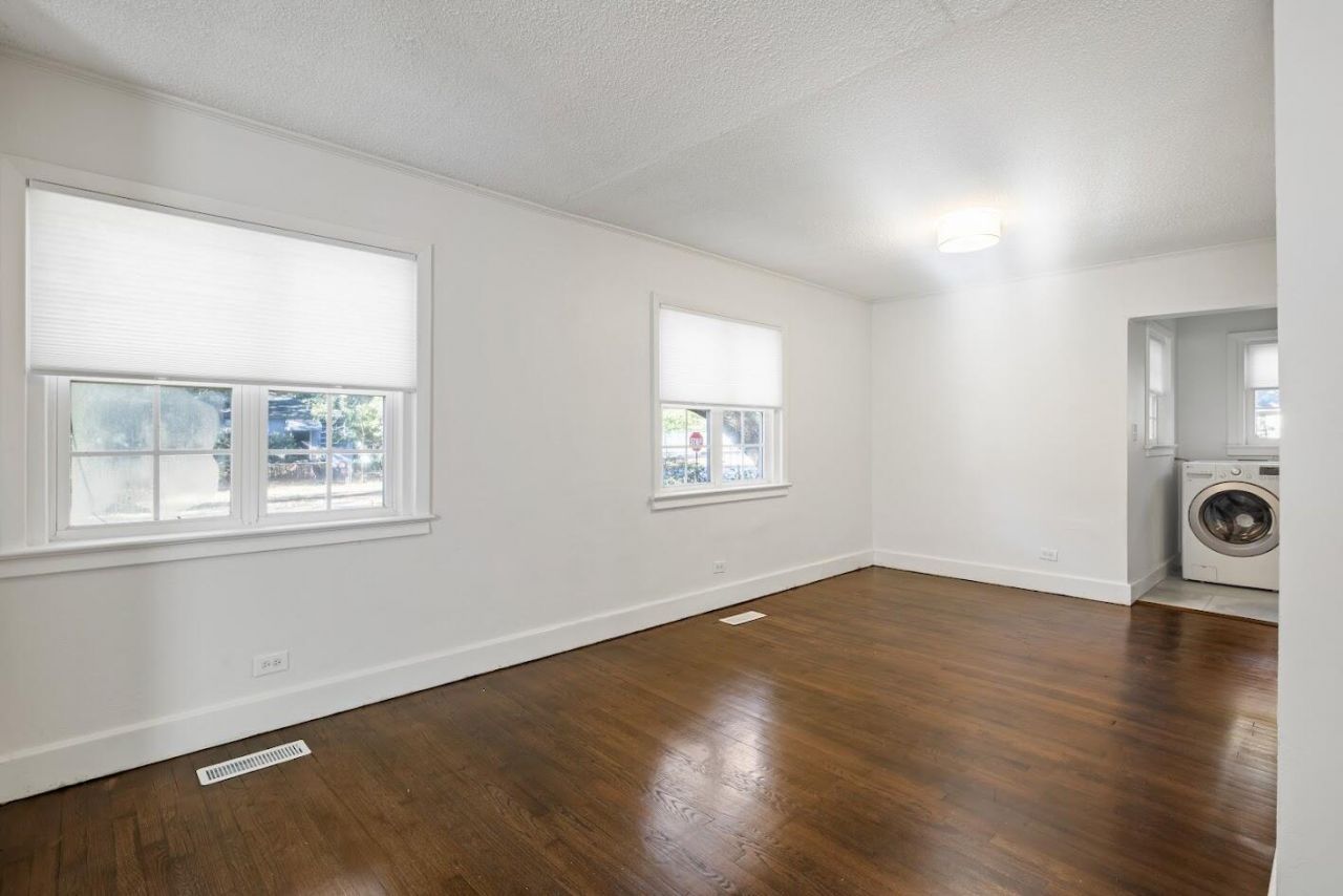 2679 Olympia Avenue Photo 8