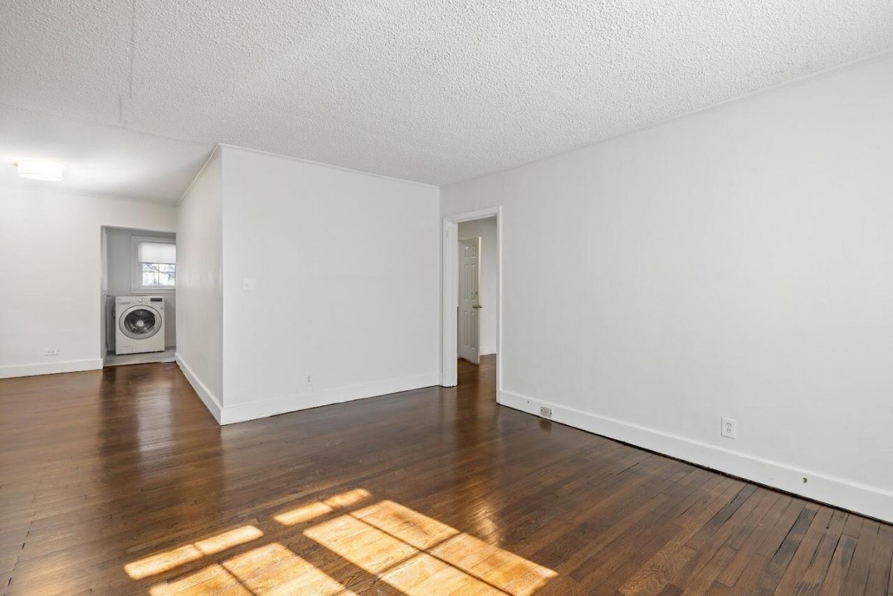 2679 Olympia Avenue Photo 9