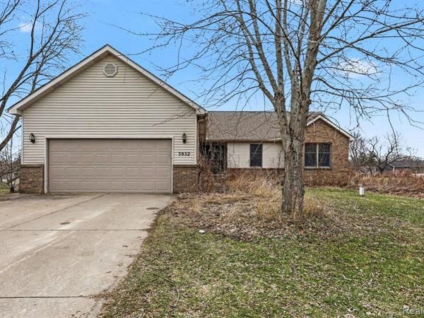 3932 Thomas Road, Oxford Twp, MI 48371