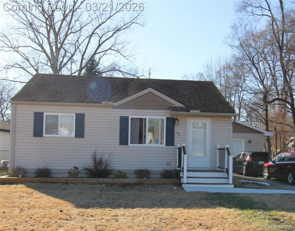 43 Doremus Avenue, Waterford Township, MI 48328 Main Photo