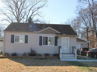43 Doremus Avenue, Waterford Twp, MI 48328