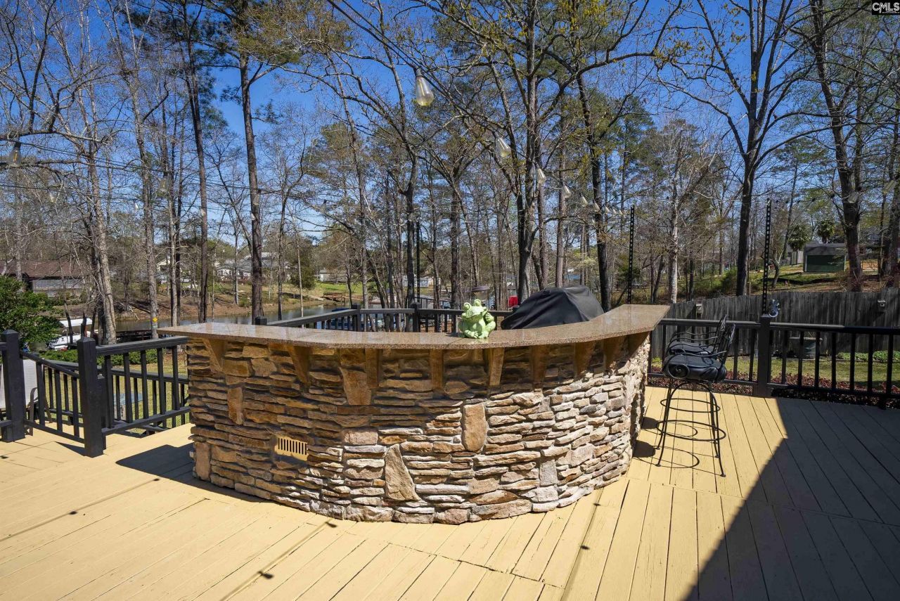 167 Ralph Williams Road Photo 10