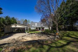 167 Ralph Williams Road photo 4