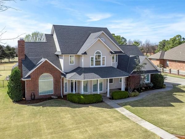 203 N Olde Bridge Road, Moore, OK 73160