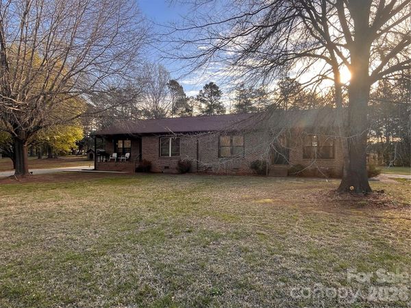 300 Taylor Road , Stanley, NC 28164