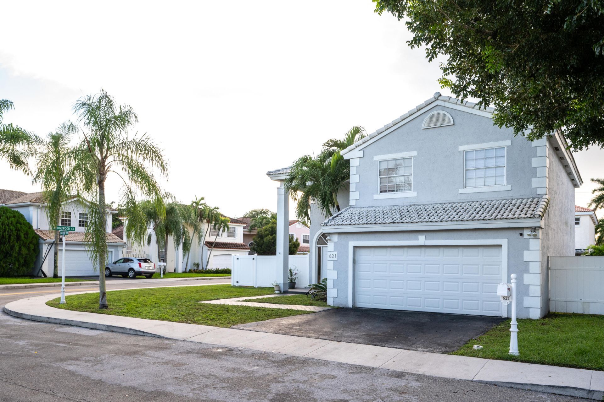 621 Lakeshore Terrace, Davie, FL 33325 Photo