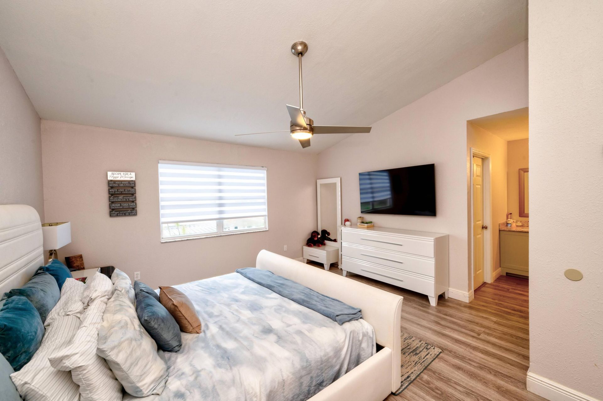 621 Lakeshore Terrace, Davie, FL 33325 Photo