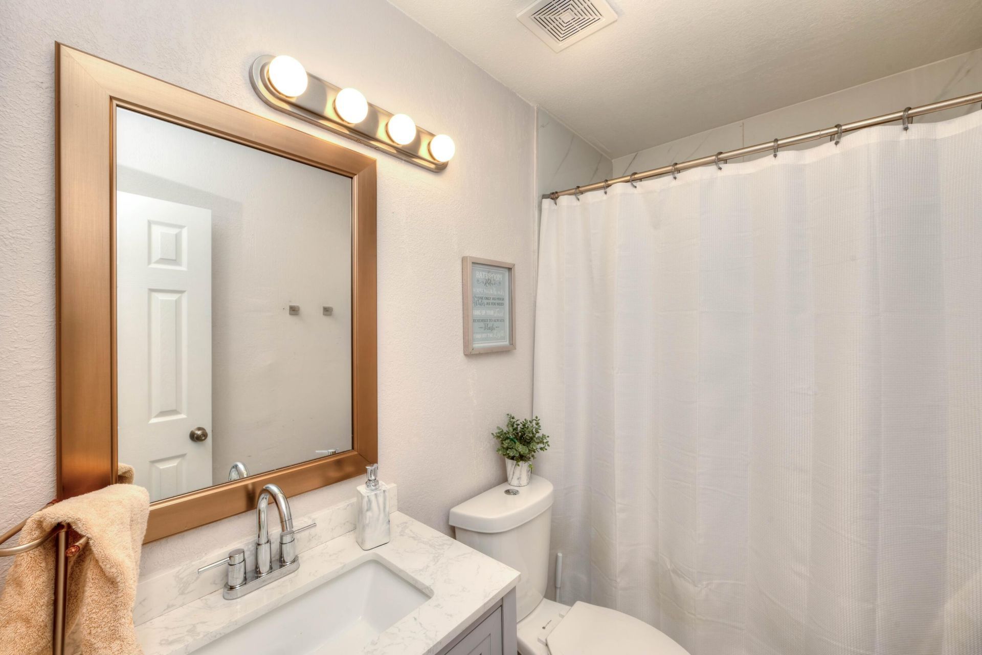 621 Lakeshore Terrace, Davie, FL 33325 Photo