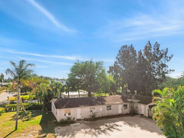 4600 Kelmar Drive, West Palm Beach, FL 33422