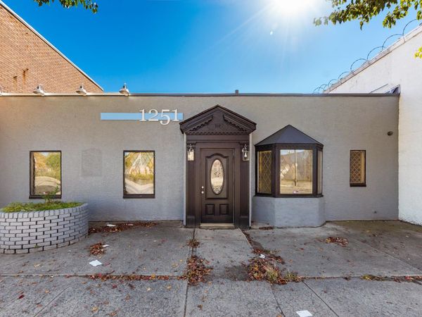 1251 W Broad , Columbus, OH 43222