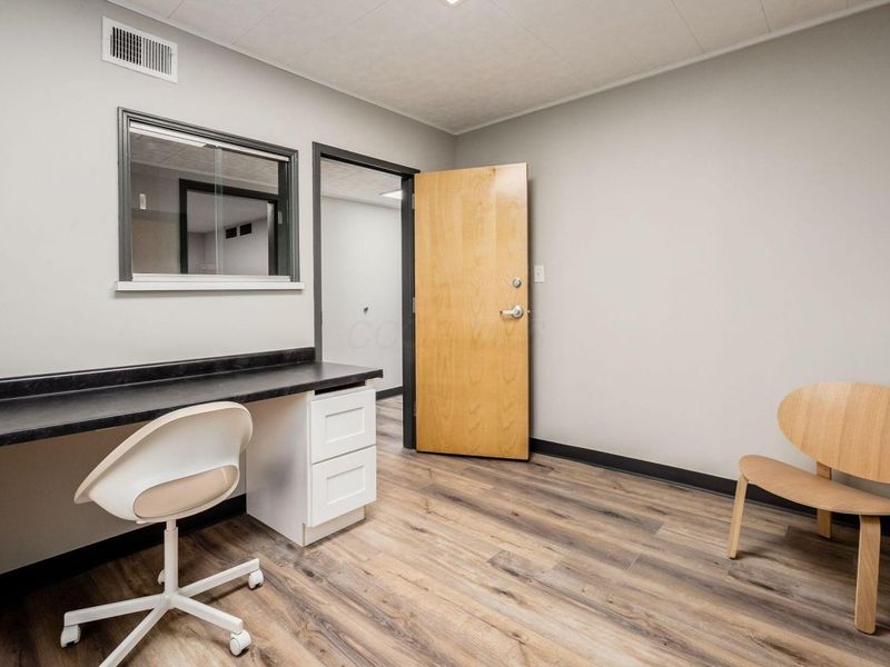 1251 W Broad , Columbus, OH 43222 Photo 10