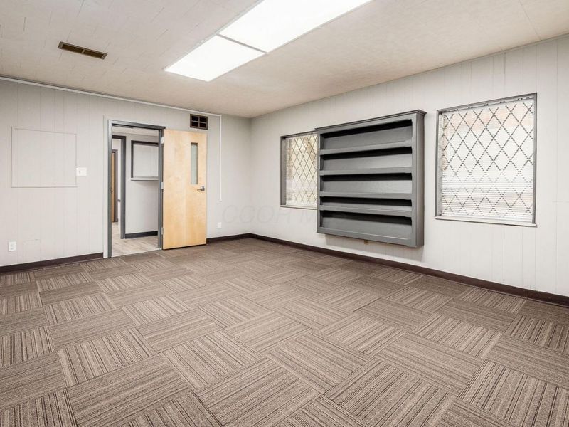 1251 W Broad , Columbus, OH 43222 Photo 12