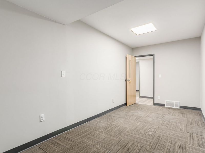 1251 W Broad , Columbus, OH 43222 Photo 21