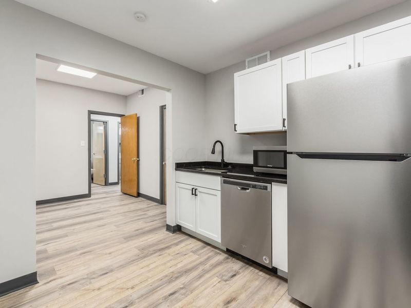 1251 W Broad , Columbus, OH 43222 Photo 32