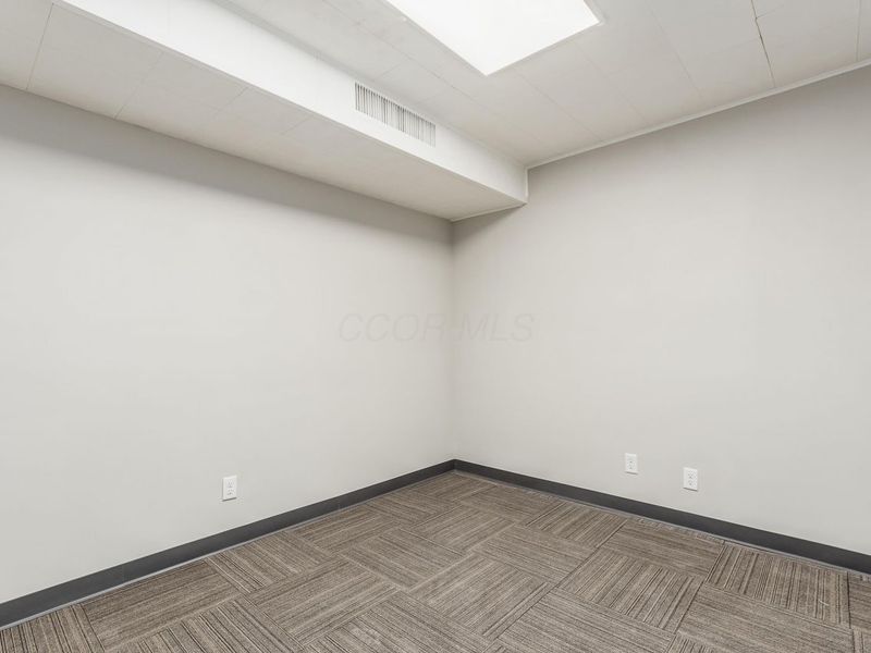 1251 W Broad , Columbus, OH 43222 Photo 34