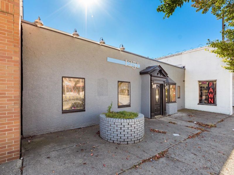 1251 W Broad , Columbus, OH 43222 Photo 4