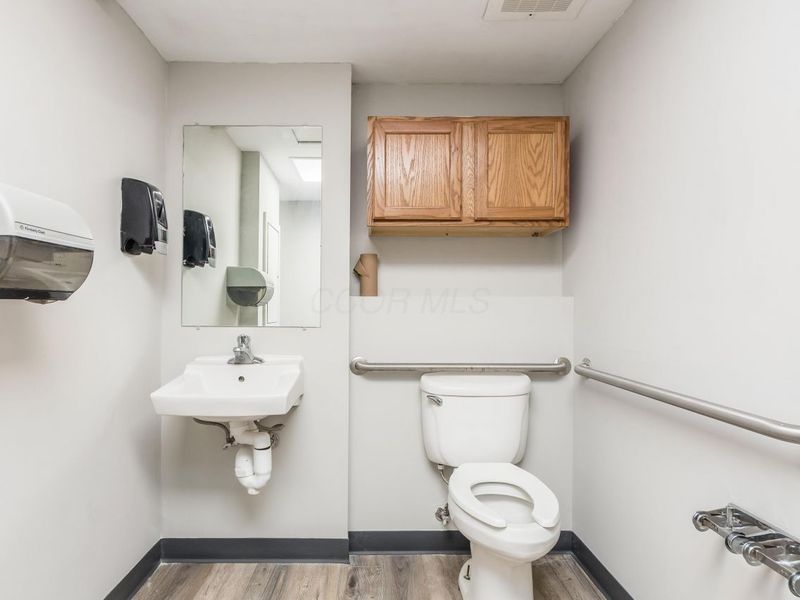 1251 W Broad , Columbus, OH 43222 Photo 41