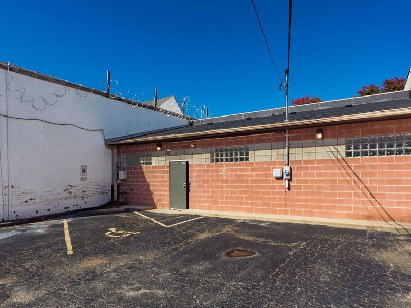 1251 W Broad , Columbus, OH 43222 Photo 5