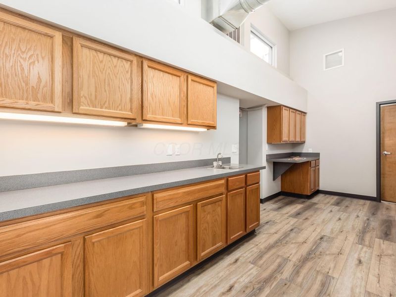 1251 W Broad , Columbus, OH 43222 Photo 52